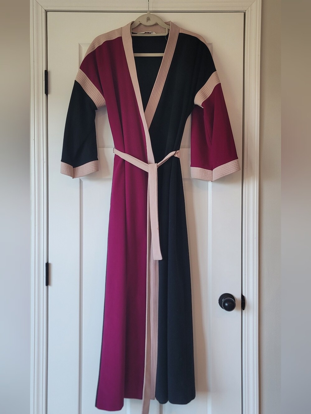 Vintage Vanity Fair Black & Wine Long Colorblock Robe with Cream Trim